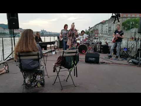 Leamon - Leamon   Stars