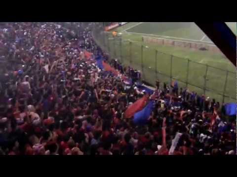 "Cerro Porteño (Py) vs Jaguares (Mx) - Hinchada (Copa Libertadores 2011)" Barra: La Plaza y Comando • Club: Cerro Porteño • País: Paraguay