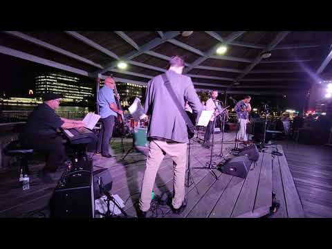 Doug Beavers En Exchange Place 09/10/21 El Sonerito Guarachero 😎👍