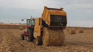 preview picture of video 'Johnson Farms Baling 2011'