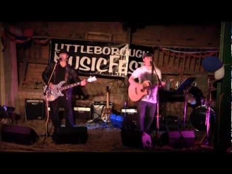 Littleborough MusicFest 2012 - Acoustic Avenue -1- Baby Please Don't Go