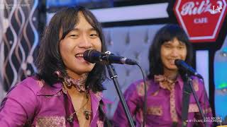 Download lagu T'KOES - INJIT INJIT SEMUT (The Mercys) mp3 Download lagu T'KOES - INJIT INJIT SEMUT (The Mercys) mp3