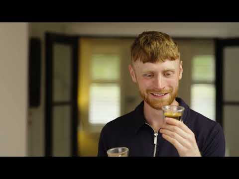 Кавоварка рожкова Delonghi EC 885 BG