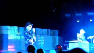 Pet Shop Boys - Two Divided by Zero / Why don&#39;t we live together? Live