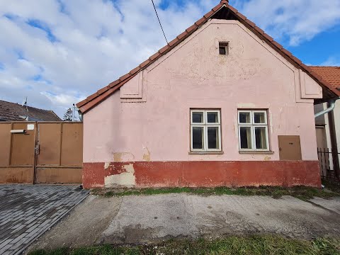 Starší rodinný dom s rozľahlým pozemkom v obci Opoj neďaleko Trnavy