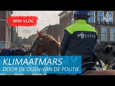 Klimaatmars door de ogen van de politie | MINI VLOG 60 SEC | Den Haag.