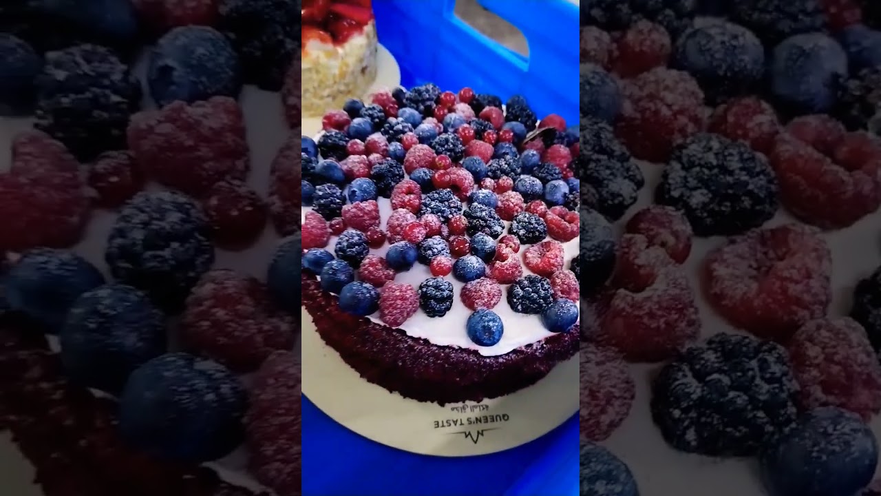 Red velvet Blueberry cake 🎂🎁🎊🍫#shorts #reels #trending #viral #youtubeshorts