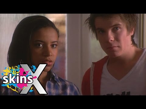 Chris And Jal Catch Tony With Maxxie's Mum - Skins