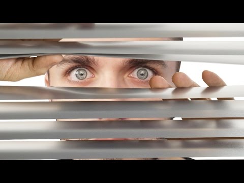 J'ESPIONNE MON VOISIN FOU ! (Hello Neighbor)