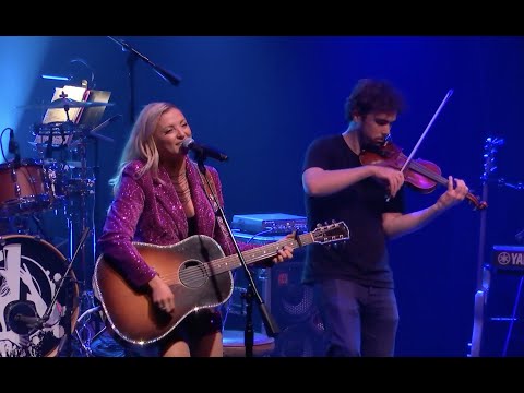 Karen Waldrup - Over the Ocean (Live Performance)