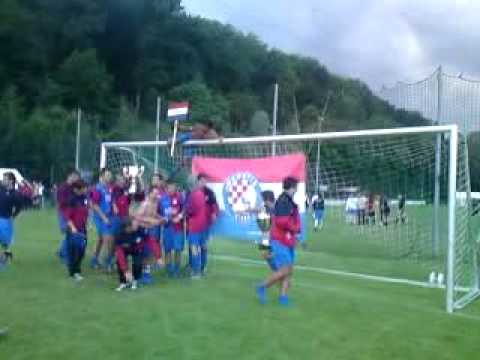 NK Croatia Essen Feiert turnier Sieg