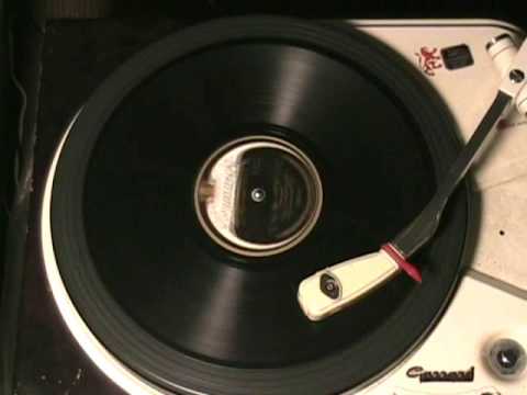 YOU TELL HER, I STUTTER by the Cotton Pickers vocals-Billy Jones 1923