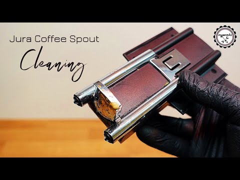 So reinigen Sie den Kaffeeauslauf Ihrer Jura C Serie