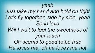 Emma Bunton - He Loves Me Not Lyrics