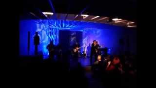 EMILIO SOLO- RESISTIRÉ(CONCIERTO)