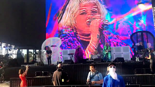 Grouplove @ Coachella 2017 // Borderlines and Aliens