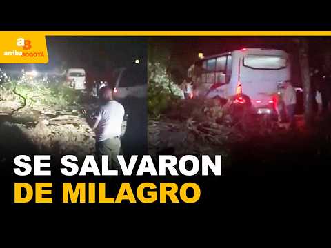 Avalancha SƎPULTÓ vía la mesa y dejó atrapados a 30 vehículos | CityTv | ArribaBogotá
