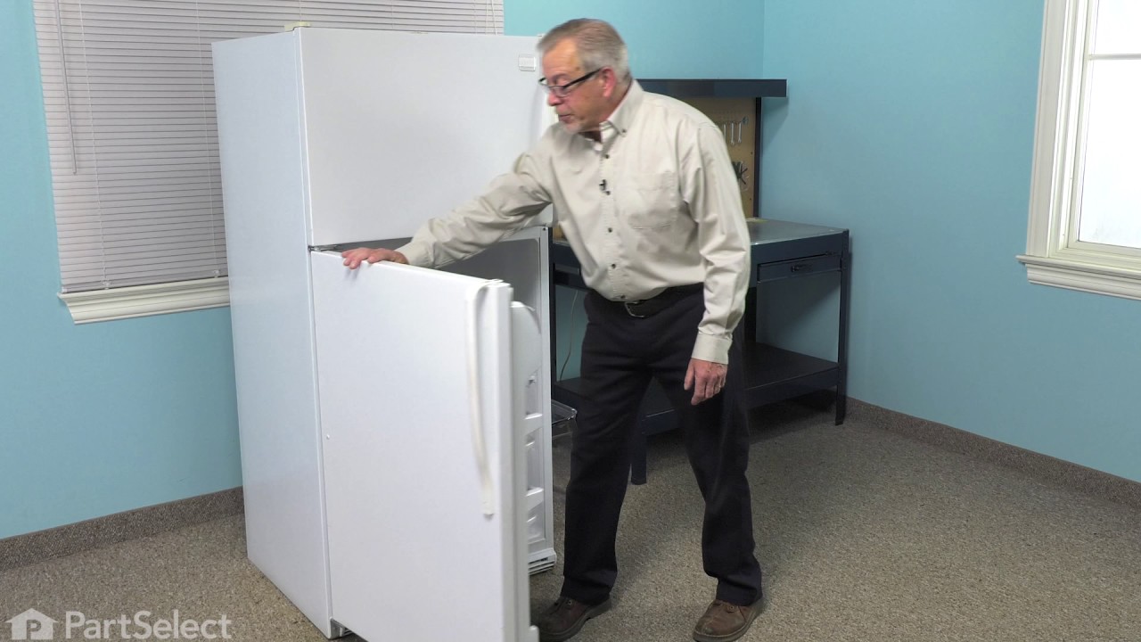 Replacing your Whirlpool Refrigerator Crisper Drawer - Clear Replacing your Whirlpool Refrigerator Crisper Drawer - Clear