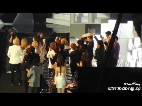 [FANCAM] 111129 MAMA SJ Cut 8 - SNSD winning Best Female Group