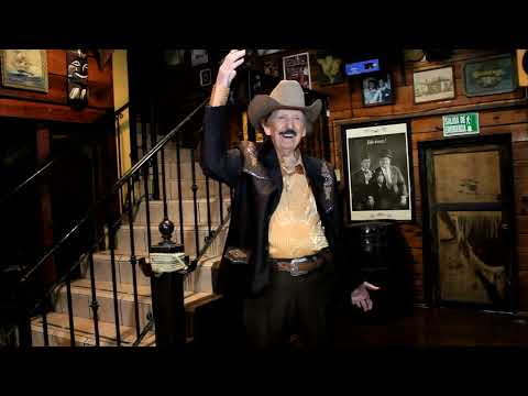 DISCOS DEL BRAVO and PONCHO VILLAGOMEZ y Sus Coyotes Del Rio Bravo