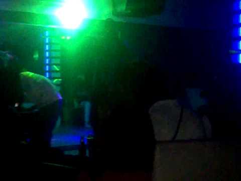 Ksius Clay-Et Vous ? #Prestation dans un bar de la place #Extrait