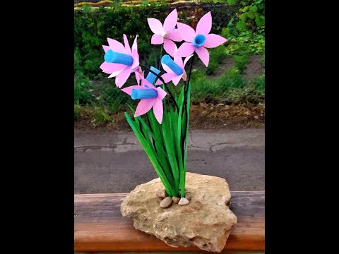 How to Make Daffodil Flowers Using Crepe Paper.