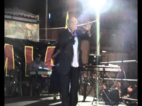 Festival Cumia Inf. Agosto  2010 con i DANUMA Antonino Merlino canta:Chitarra suona più piano