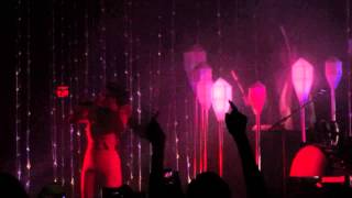 Purity Ring - Push Pull - Live @ the Fonda Theatre 5-8-15 in HD