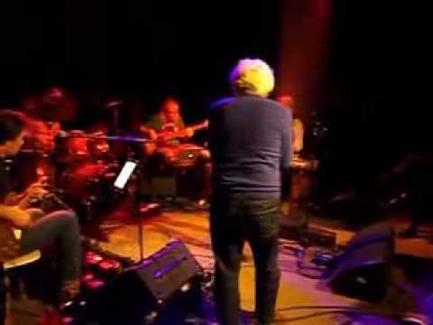 Fabulous singer YVETTE DE BIE with the Roger Happel Band.