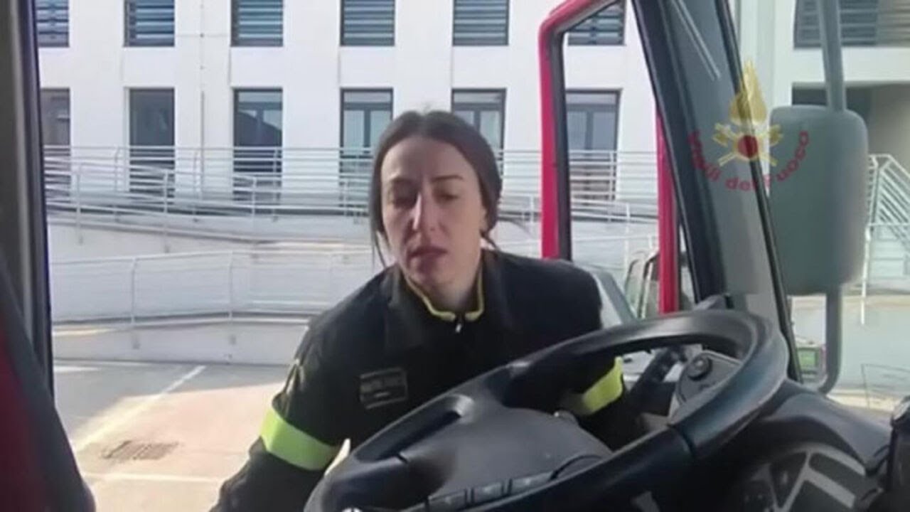 8 Marzo, l'omaggio alle donne dei Vigili del Fuoco. Sono 2454 le presenze femminili nel Corpo