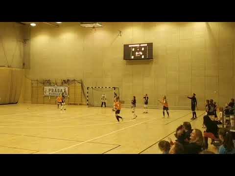 Skrót finału Mikołajkowego Turnieju MUKS Praga Warszawa 4:0 Stomil Olsztyn 06.12.2020