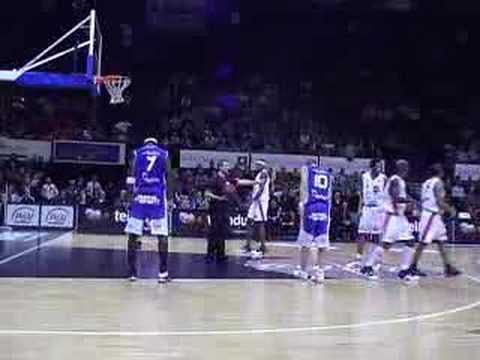 37 17-11-07 BCO-Mons - Vrijworpen Chris Mc Cray.mpg