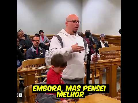 O filho dele quebrou o martelo do juiz no tribunal
