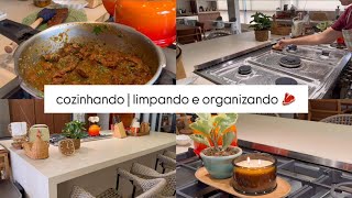Preparando o almoço de domingo | Rotina com a limpeza e organização da cozinha pós almoço | VLOG 🏡🪟