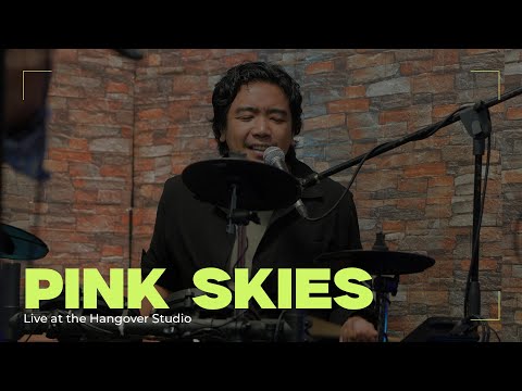 Pink Skies - The Bloomfields LIVE on HANGOVER