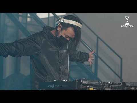 CARBONATEZ | HOURGLAXX YEAR-END HARDSTYLE RAVE