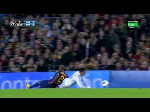 Dani Alves Tackle vs Cristiano Ronaldo HD