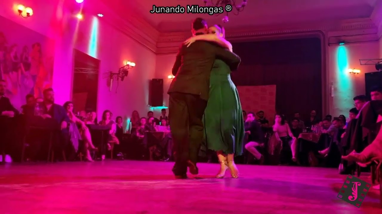 SUYAY QUIROGA & JONNY CARVAJAL  || Milonga del 83 (D´Arienzo / Reynal)