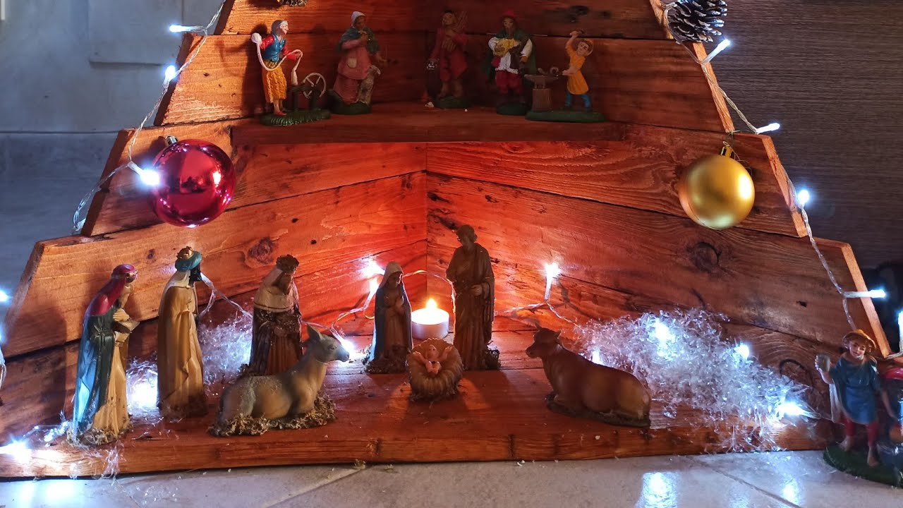 Watch Now COME COSTRUIRE UN ALBERO DI NATALE ANGOLARE PER PRESEPE CON I PALLET COME COSTRUIRE UN ALBERO DI NATALE ANGOLARE PER PRESEPE CON I PALLET