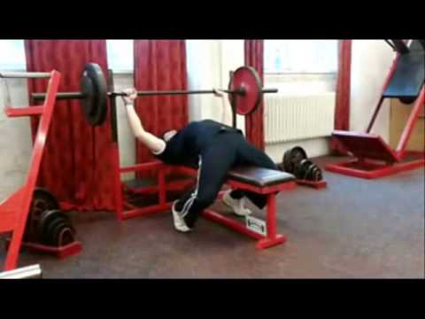 Dude's Bible - Zvednou 6x bench 60kg + osa