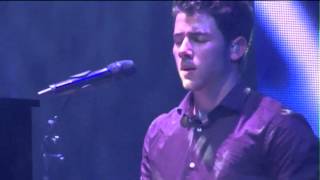 Nick Jonas gets emotional performing Wedding Bells