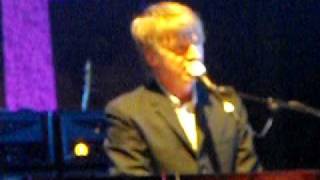 Crowded House - Twice if you're lucky - Manchester 27 May 2010