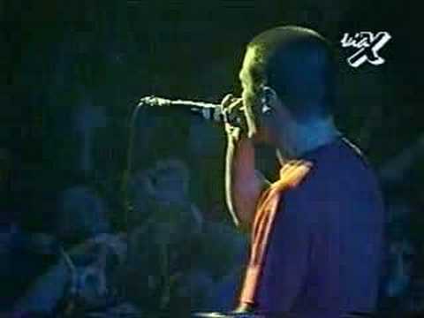 Faith No More - Live Chile 1995 - 03 - Midlife Crisis