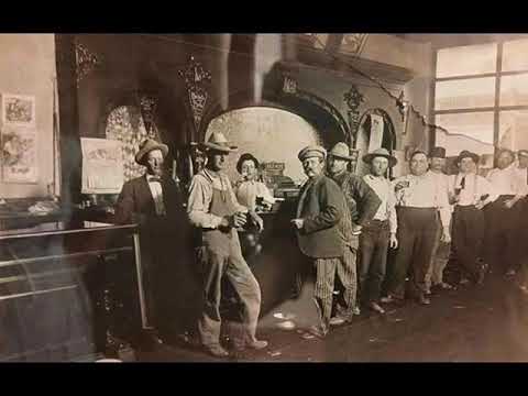Roaring 20s: Tin Roof Blues - Ted Lewis & His Band, 1925
