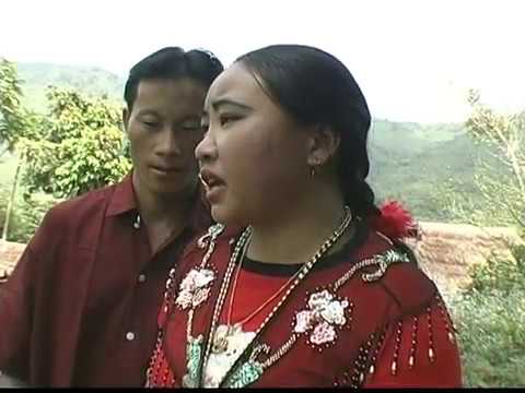 Kwv txhiaj hmoob Suab Xe Khuam tub Ntsuag Vol. 1 /2 ; Tuam Vaj & Nkauj Hli Xyooj