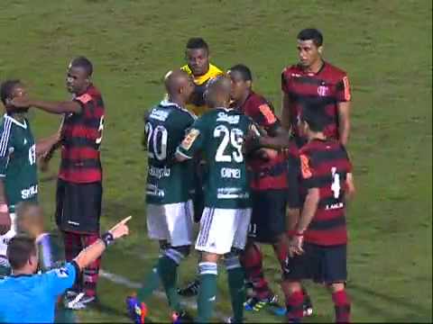 Palmeiras 0 x 0 Flamengo. Kleber não "cumpre" o Fair Play e gera confusão