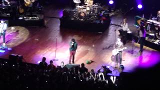 Jonas Brothers - Let&#39;s Go JOE JONAS JUMPED IN THE CROWD Live In São Paulo 03.10.13 HD