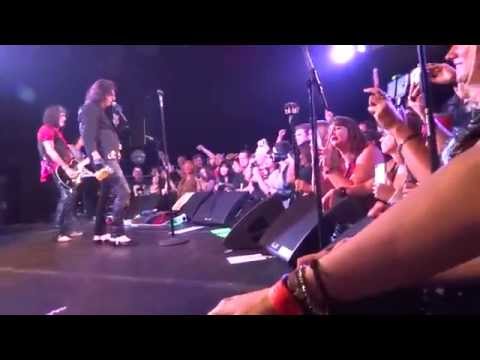 Hollywood Vampires - Dead Drunk Friends/Billion Dollar/Train Kept Rollin at The Roxy 9/17/15