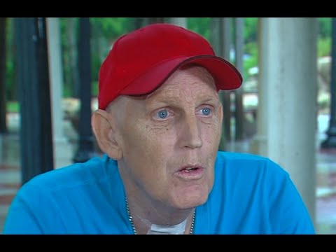 Loxahatchee man thanking neighbors