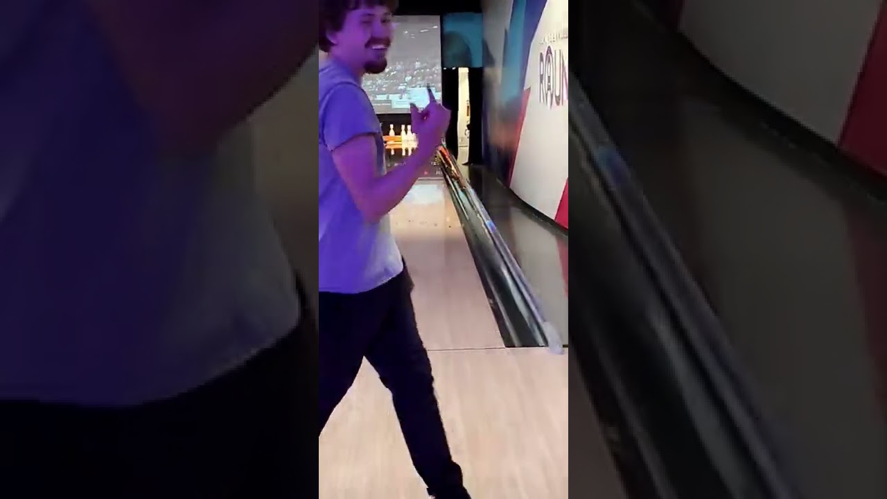 A bowling date with my beautiful girlfriend. 💖